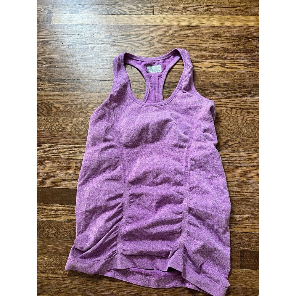 Athleta Fuchsia Racerback‎ Tank Non Slip Bottom Size Small